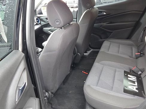 Used 2024 Chevrolet Trax LS image 7