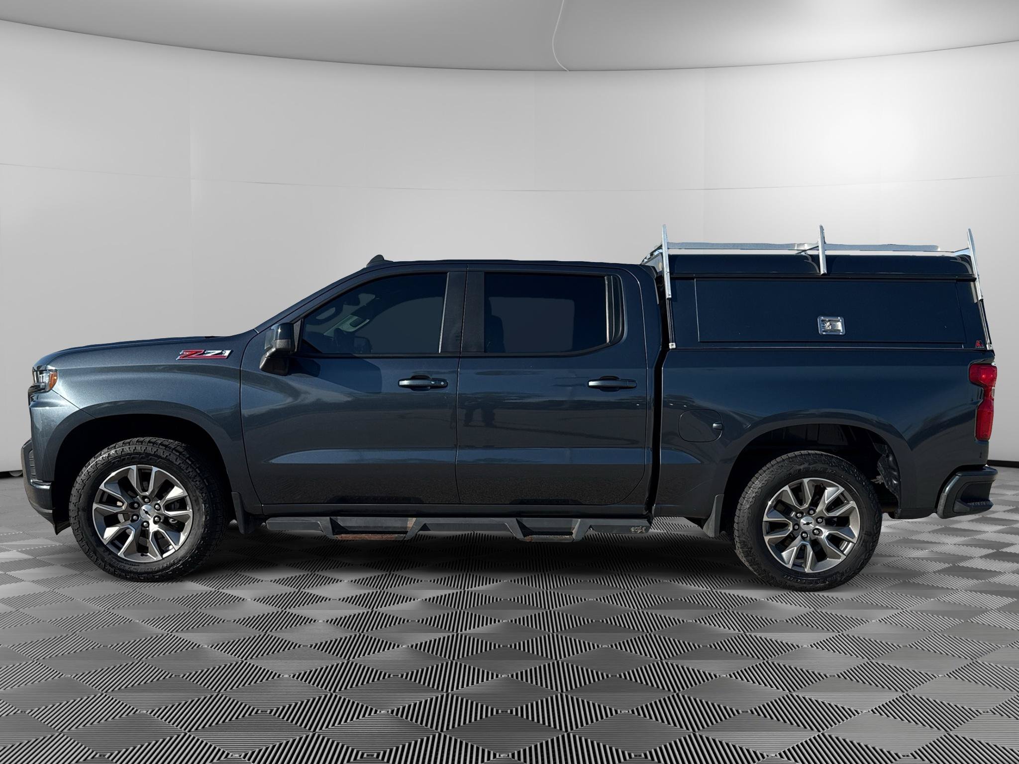 Used 2021 Chevrolet Silverado 1500 RST w/ Z71 Off-Road Package AWD/4WD image 2