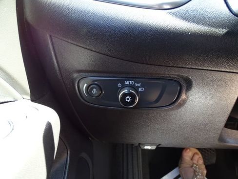 Certified 2022 Chevrolet Equinox LT FWD image 20