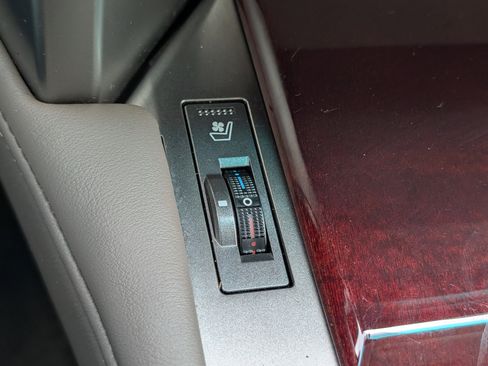 Used 2017 Lexus GX 460 image 21