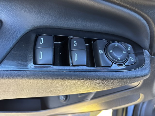 Used 2024 Chevrolet Equinox Premier w/ Redline Edition FWD image 20
