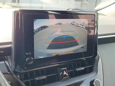 Used 2024 Toyota Corolla LE FWD image 29