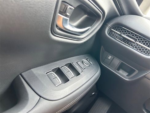 Certified 2024 Honda HR-V EX-L image 26