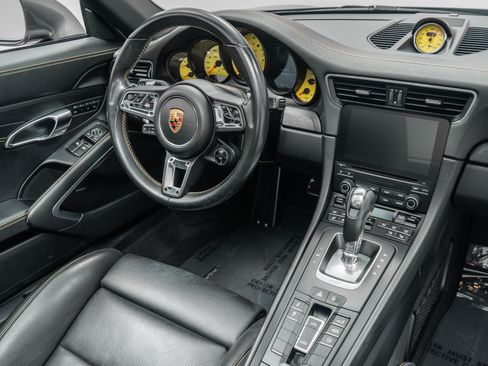 Used 2018 Porsche 911 Targa 4 GTS AWD/4WD image 27