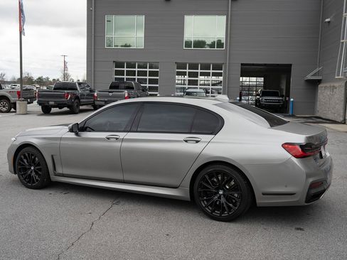 Used 2022 BMW 750i xDrive w/ Autobahn Package AWD/4WD image 15