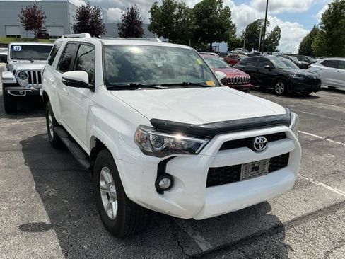 Used 2017 Toyota 4Runner SR5 Premium AWD/4WD image 3
