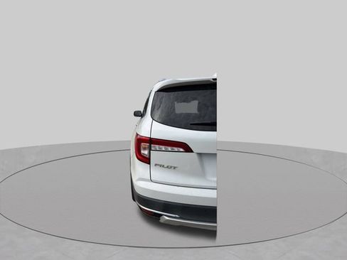 Used 2021 Honda Pilot Touring image 7