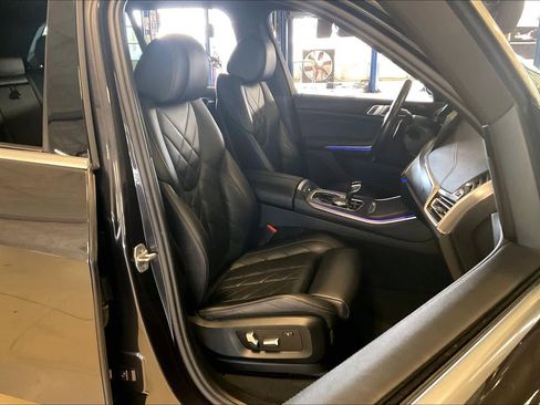 Used 2023 BMW X5 sDrive40i w/ Premium Package image 8