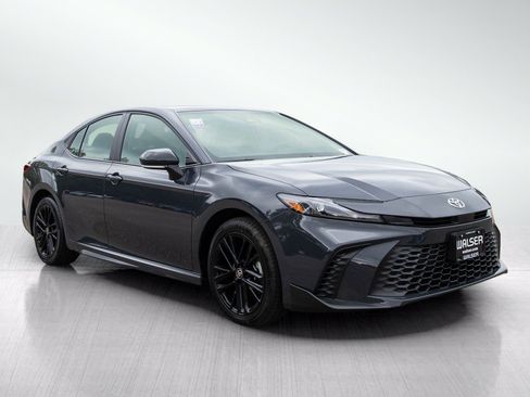 Used 2025 Toyota Camry SE AWD/4WD image 7