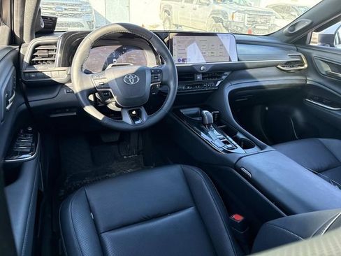 Used 2024 Toyota Crown Limited w/ Advanced Technology Package image 20