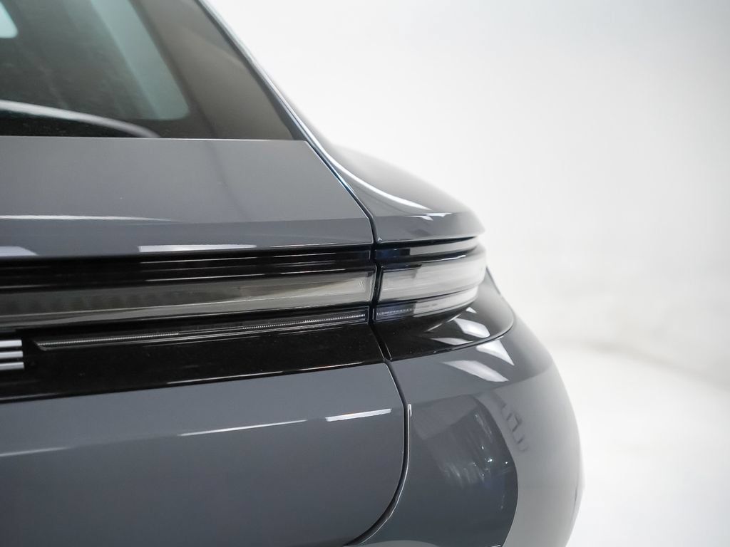 Certified 2026 Porsche Panamera 4 AWD/4WD image 12