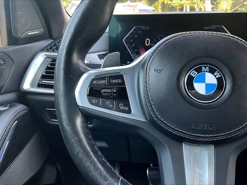 Used 2024 BMW X7 xDrive40i w/ M Sport Package AWD/4WD image 10