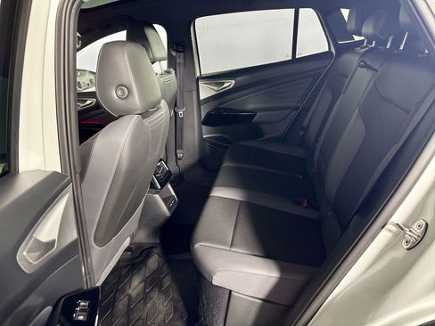 Used 2023 Volkswagen ID.4 Pro S image 21