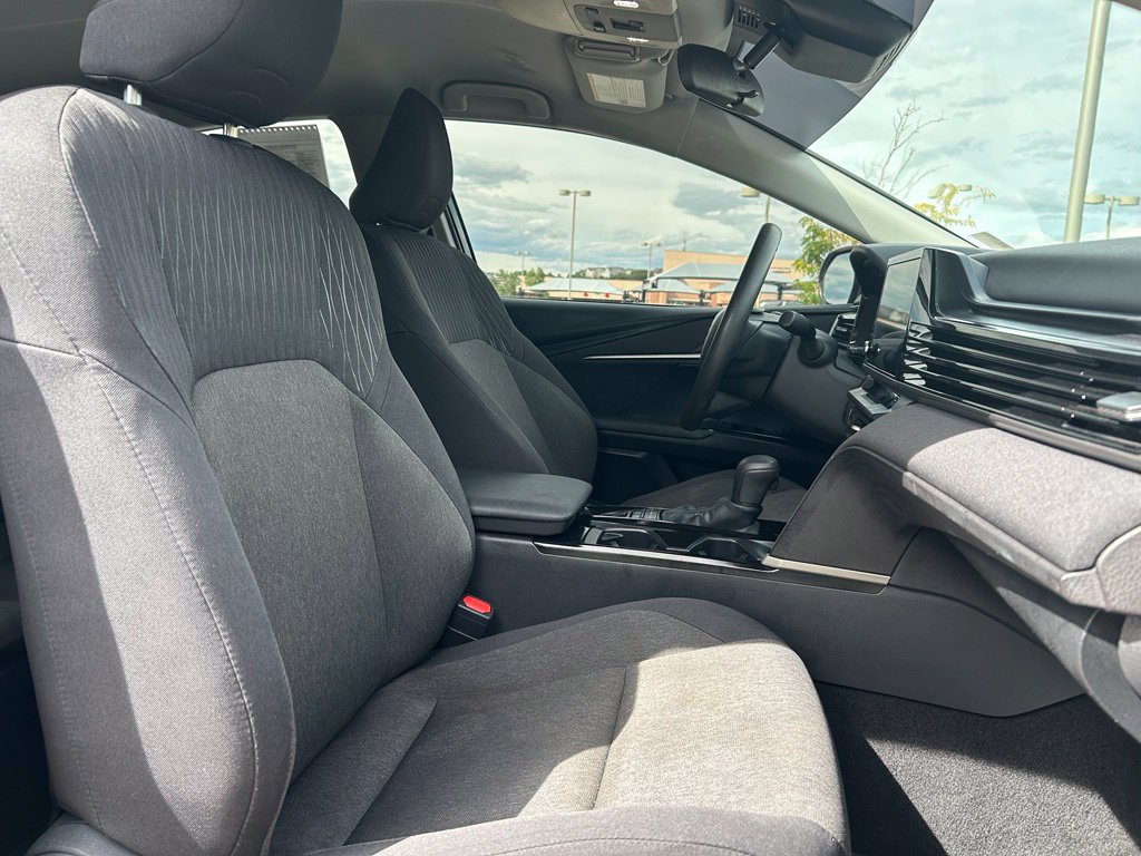 Used 2025 Toyota Camry LE FWD image 31