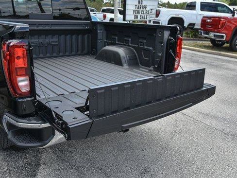 New 2025 GMC Sierra 1500 SLE w/ Preferred Package image 13