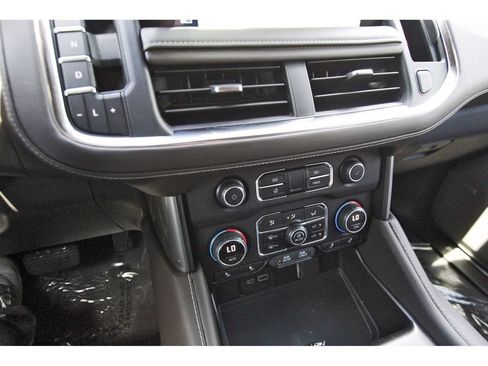 Used 2024 Chevrolet Tahoe Z71 w/ Z71 Off-Road Package AWD/4WD image 25