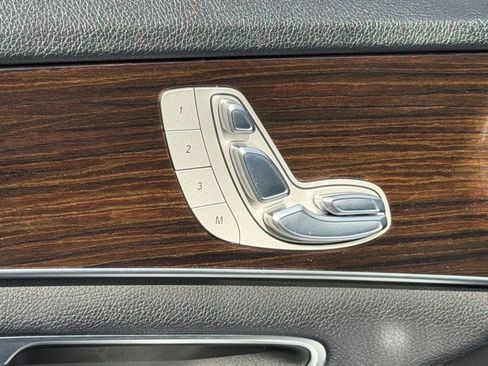 Used 2018 Mercedes-Benz C 350e Sedan image 17