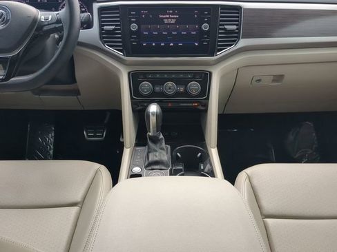 Used 2019 Volkswagen Atlas SEL R-Line AWD/4WD image 16