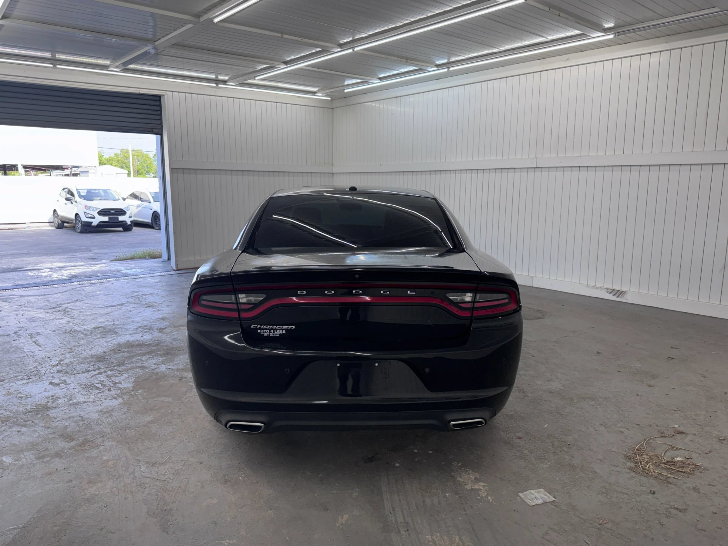 Used 2019 Dodge Charger SXT w/ Leather Interior Group RWD image 6