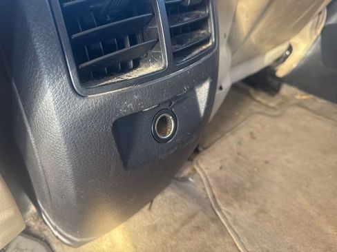 Used 2010 Ford Edge Limited image 36