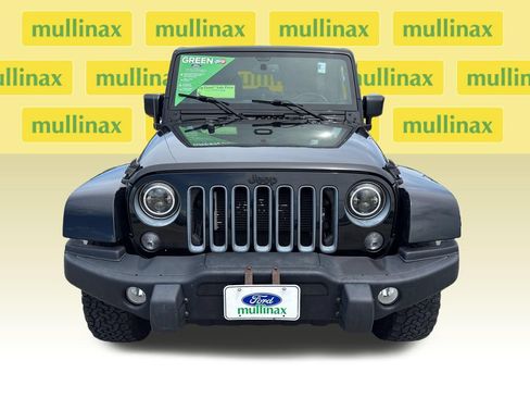 Used 2016 Jeep Wrangler Unlimited Sahara AWD/4WD image 9