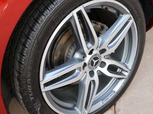 Used 2019 Mercedes-Benz E 300 image 39