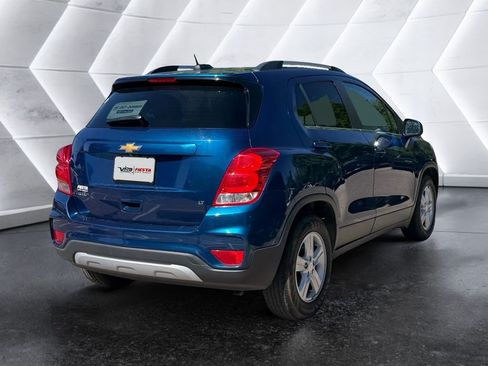 Used 2019 Chevrolet Trax LT FWD image 4