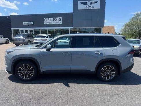 Used 2025 Toyota Grand Highlander AWD Hybrid image 5
