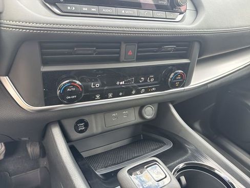New 2026 Nissan Rogue SV AWD/4WD image 22