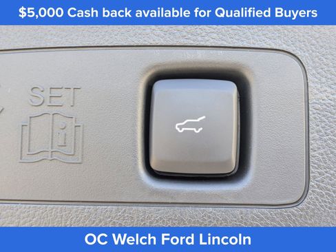 New 2026 Lincoln Corsair Premiere image 16