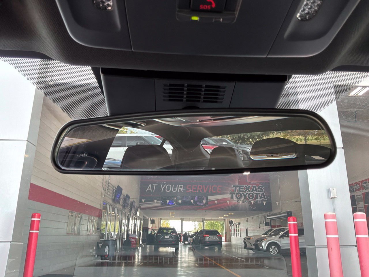 Used 2026 Toyota Camry SE FWD image 19