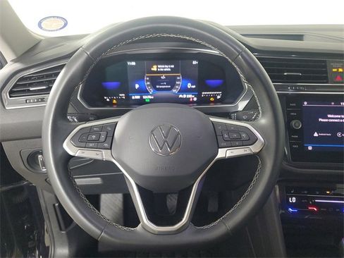 Used 2022 Volkswagen Tiguan SE image 23