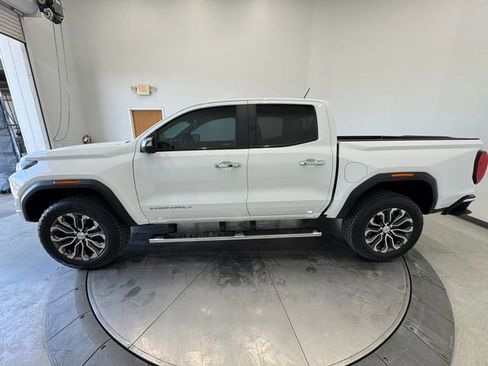 Used 2023 GMC Canyon Denali image 15