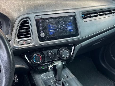 Used 2021 Honda HR-V Sport image 3