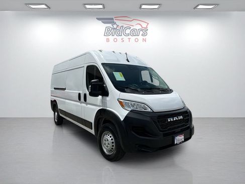 Used 2023 RAM ProMaster 2500 FWD image 3
