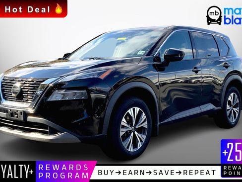 Used 2021 Nissan Rogue SV image 1