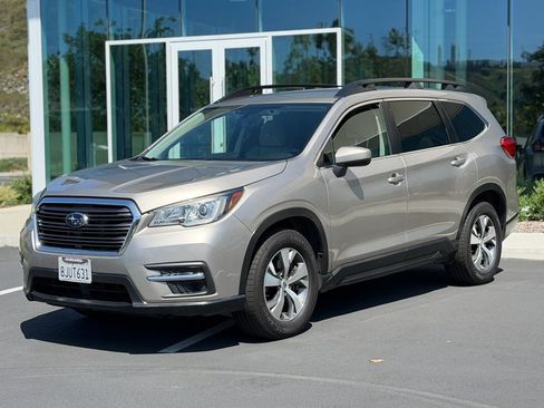 Used 2019 Subaru Ascent Premium image 5