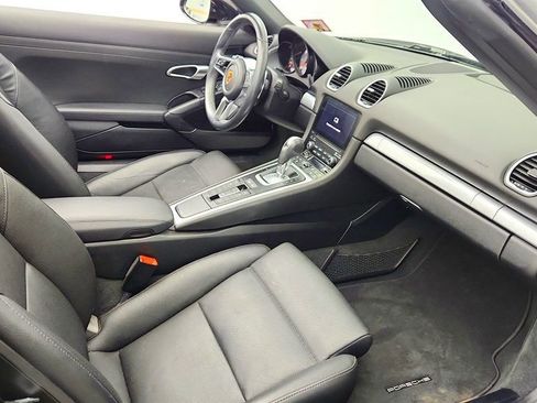Used 2018 Porsche 718 Boxster S image 21
