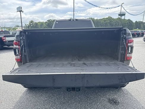 Used 2024 RAM 3500 Big Horn w/ Night Edition AWD/4WD image 18