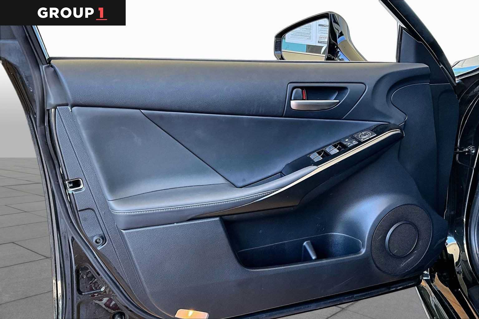 Used 2025 Lexus IS 350 F Sport RWD image 19