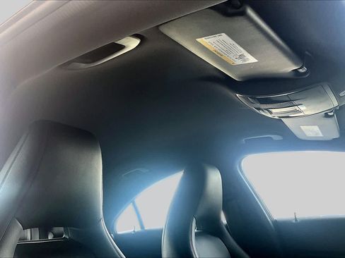 Used 2014 Mercedes-Benz CLA 250 image 12