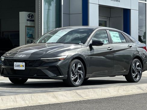 New 2025 Hyundai Elantra Sport image 8