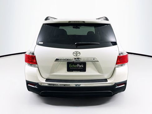 Used 2013 Toyota Highlander Plus image 7