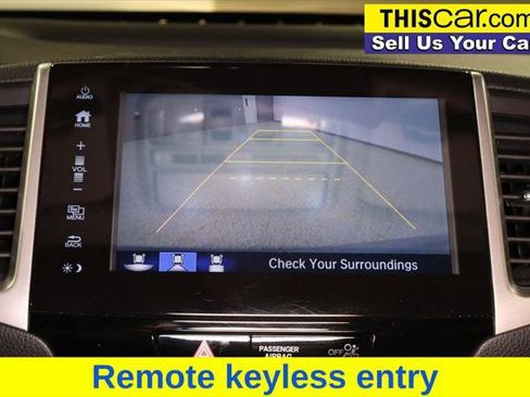 Used 2017 Honda Pilot Touring image 17