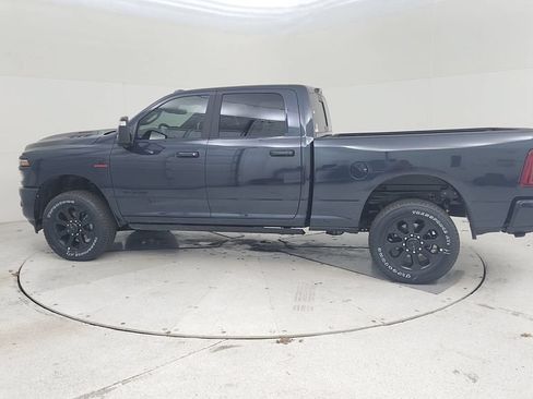 New 2026 RAM 2500 Laramie AWD/4WD image 9