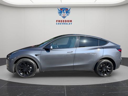 Used 2023 Tesla Model Y Long Range AWD/4WD image 27