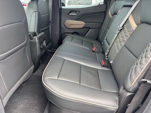 Used 2026 GMC Canyon Denali AWD/4WD image 17