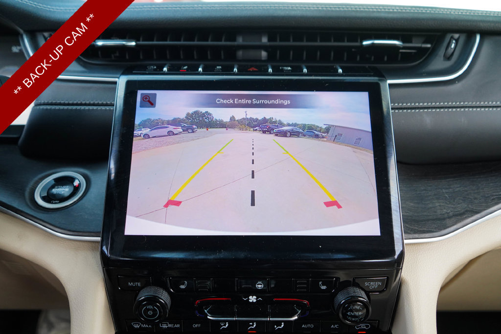 Used 2025 Jeep Grand Cherokee Limited AWD/4WD image 11