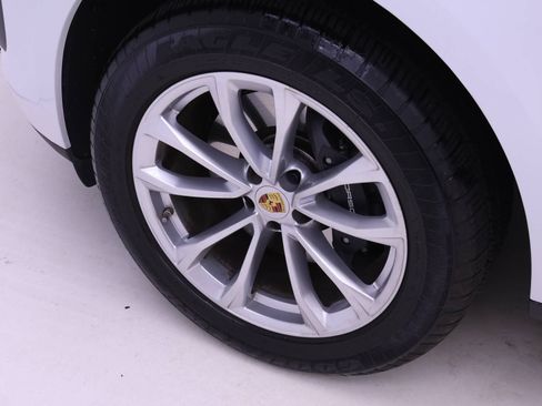 Used 2025 Porsche Macan image 20