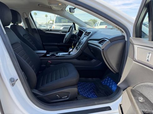 Used 2015 Ford Fusion SE image 26